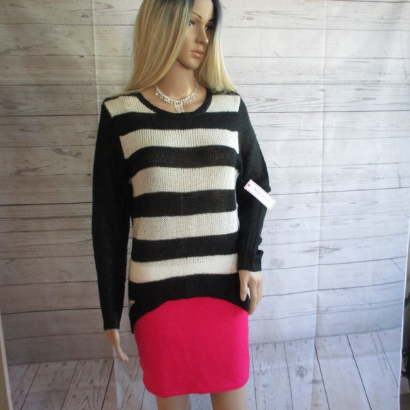 NWT - BISOU BISOU soft sweater - sz S - $40.00 - Picture 2 of 4